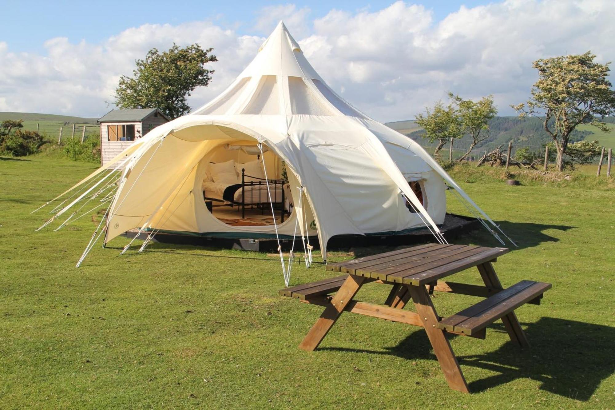 Tal-Y-Fan Farm 6M Stargazer Tent Bridgend  Exterior photo